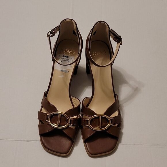 BRAND NEW JONE NEW YORK BLOCK HEEL ADJUSTABLE ANKLE BUCKET STRAP SANDAL G1 - Picture 3 of 16